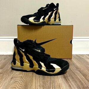 Air DT MAX ‘96 “Deion Sanders “ brand-new in the box